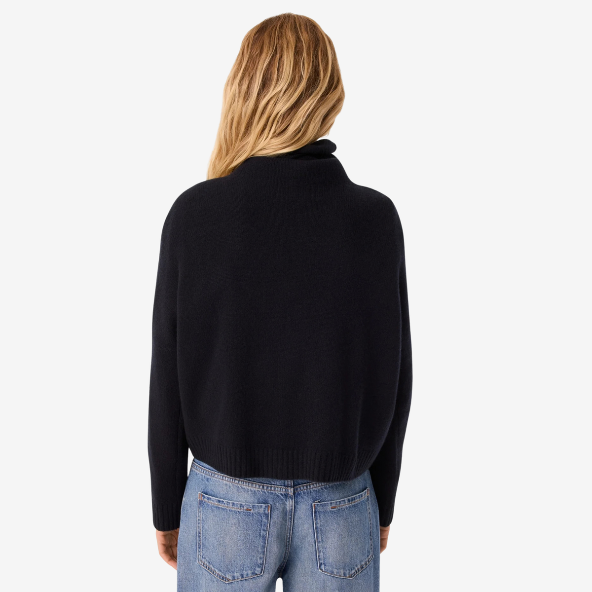 KUJTEN - W’ Tila Funnel Neck Sweater