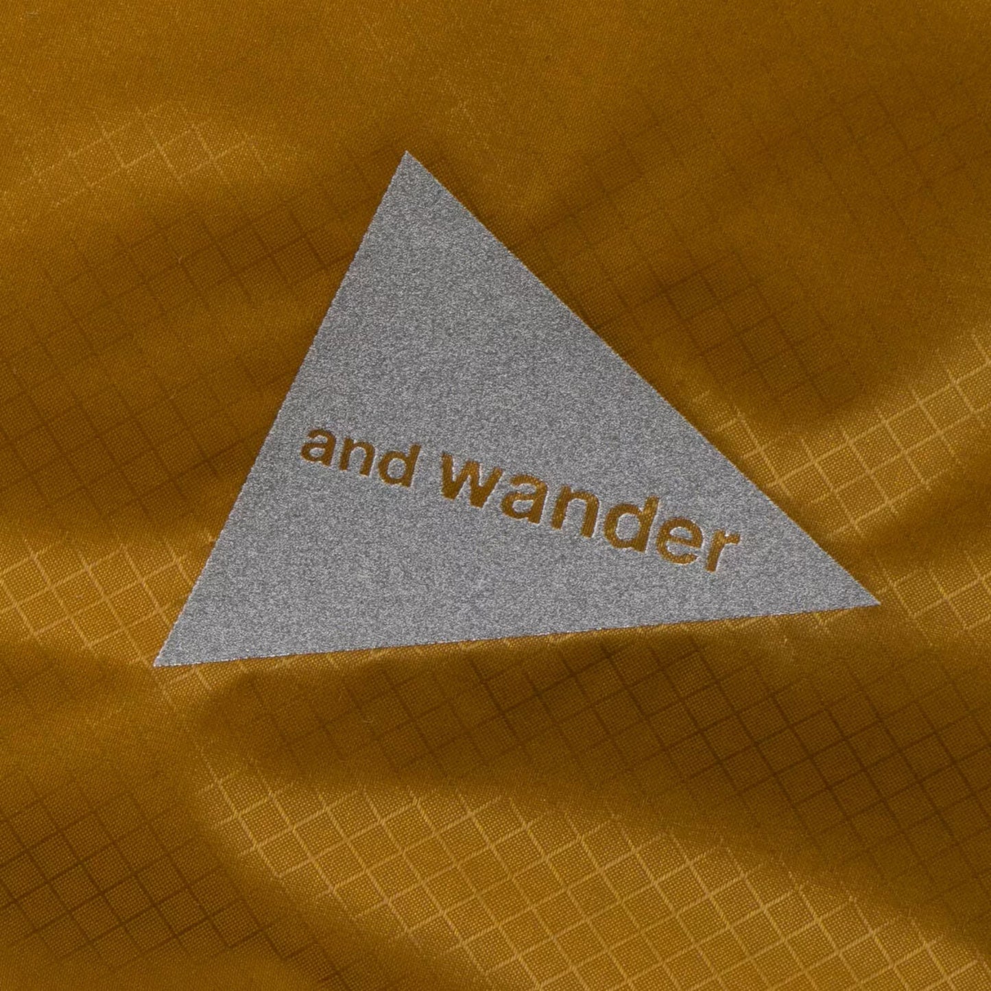 AND WANDER - Sil Sacoche