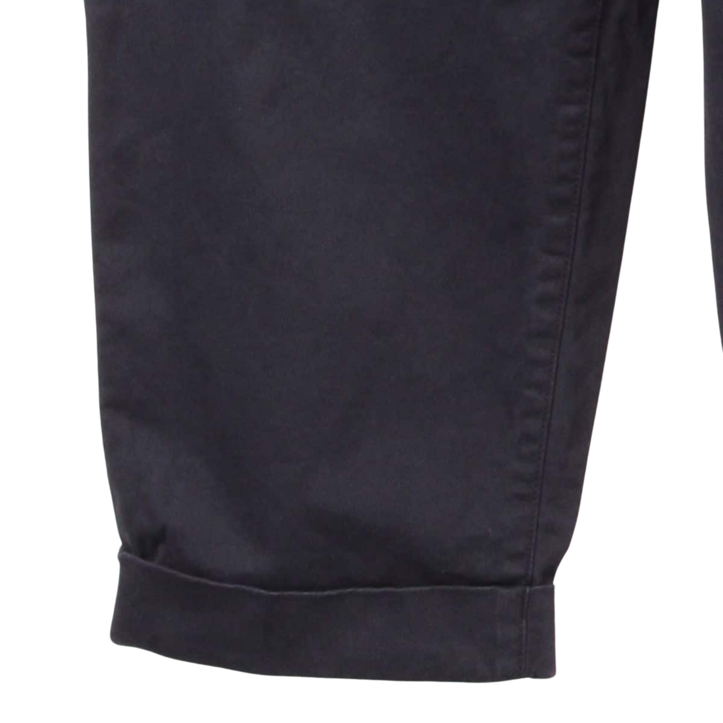 BEAMS + - 2 Pleats Tapered Twill Pant