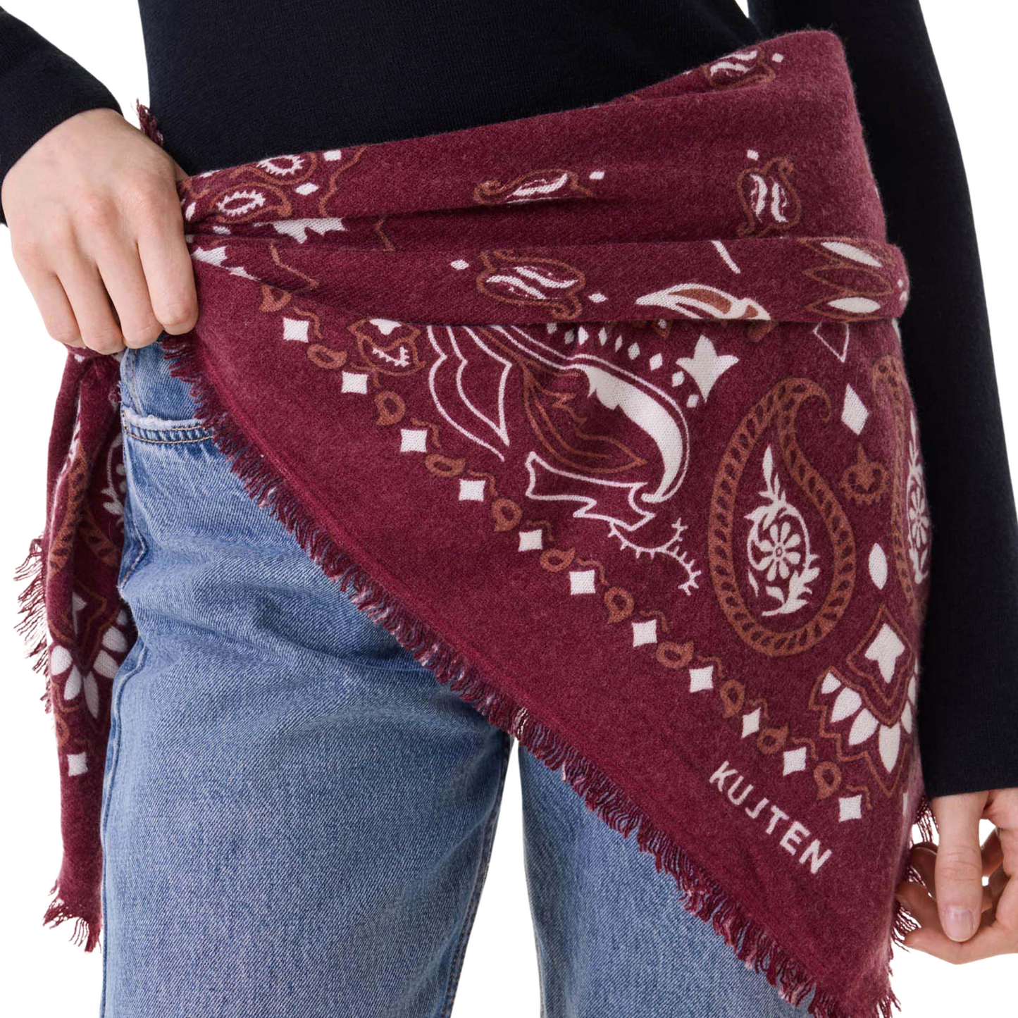 KUJTEN - Large Bandana Hachiko Feather Bico