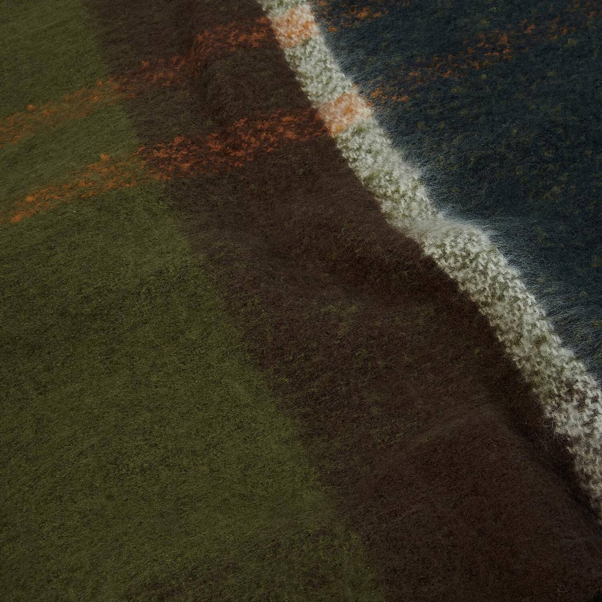 BARBOUR - W’ Isla Boucle Serape Scarf