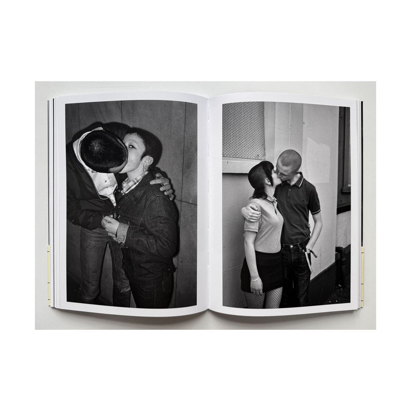 IDEA - Derek Ridgers Hello, I Love You