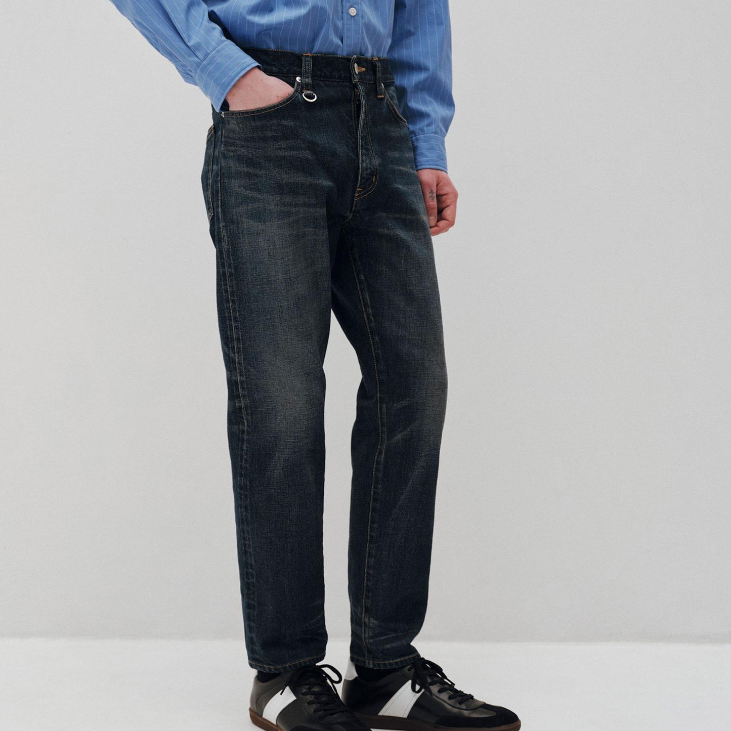 SOPHNET.- Damaged Stretch Denim Tapered pants